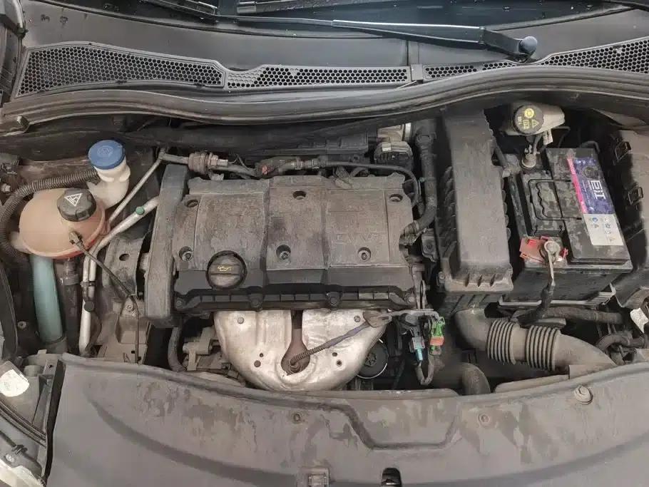 Peugeot 2008 2014 Model 1.6L Automatic Trend Edition — миниатюра 10