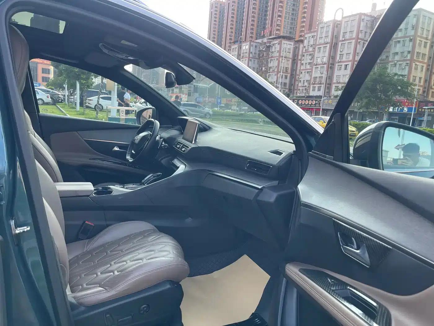 Peugeot 5008 2017 380THP 7-seater Luxury GT Edition — миниатюра 11