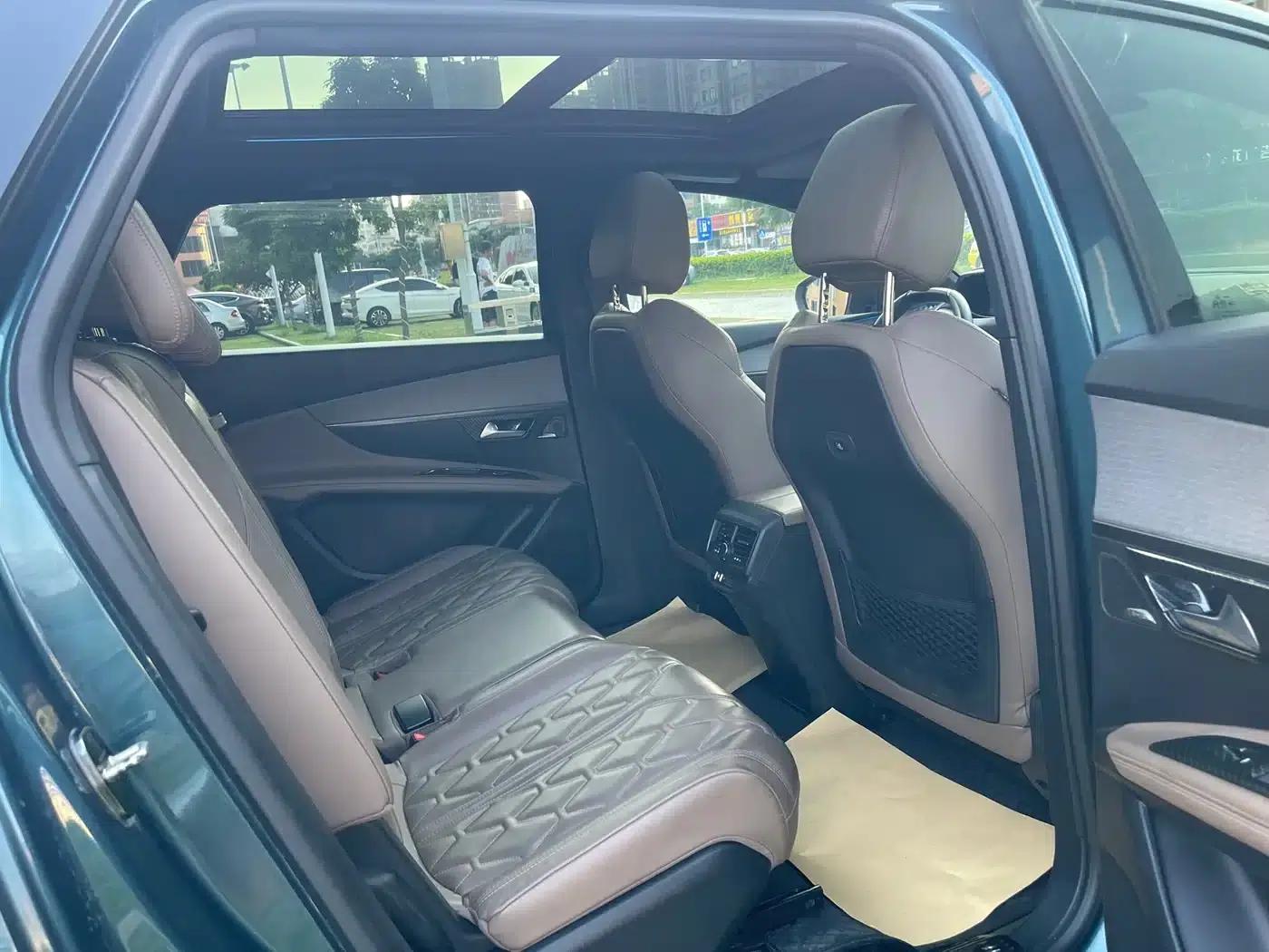 Peugeot 5008 2017 380THP 7-seater Luxury GT Edition — миниатюра 12