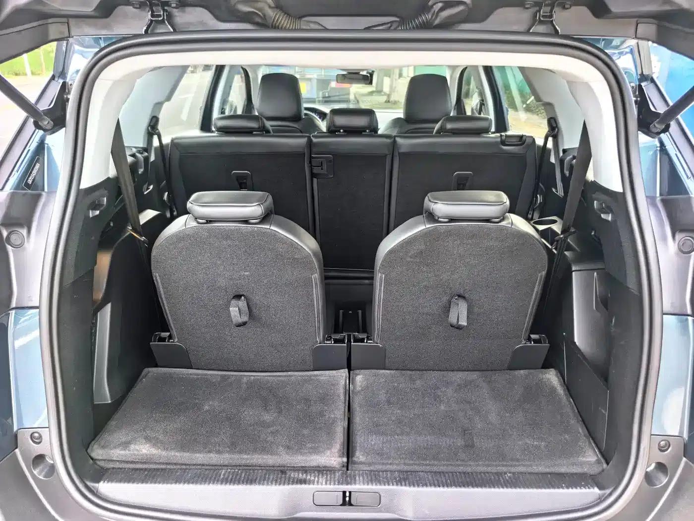 Peugeot 5008 2017 380THP 7-seater Elite Edition — миниатюра 11