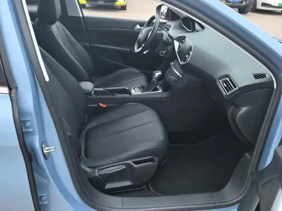 Peugeot 308S 2015 1.2T Automatic Sporty Edition — миниатюра 8
