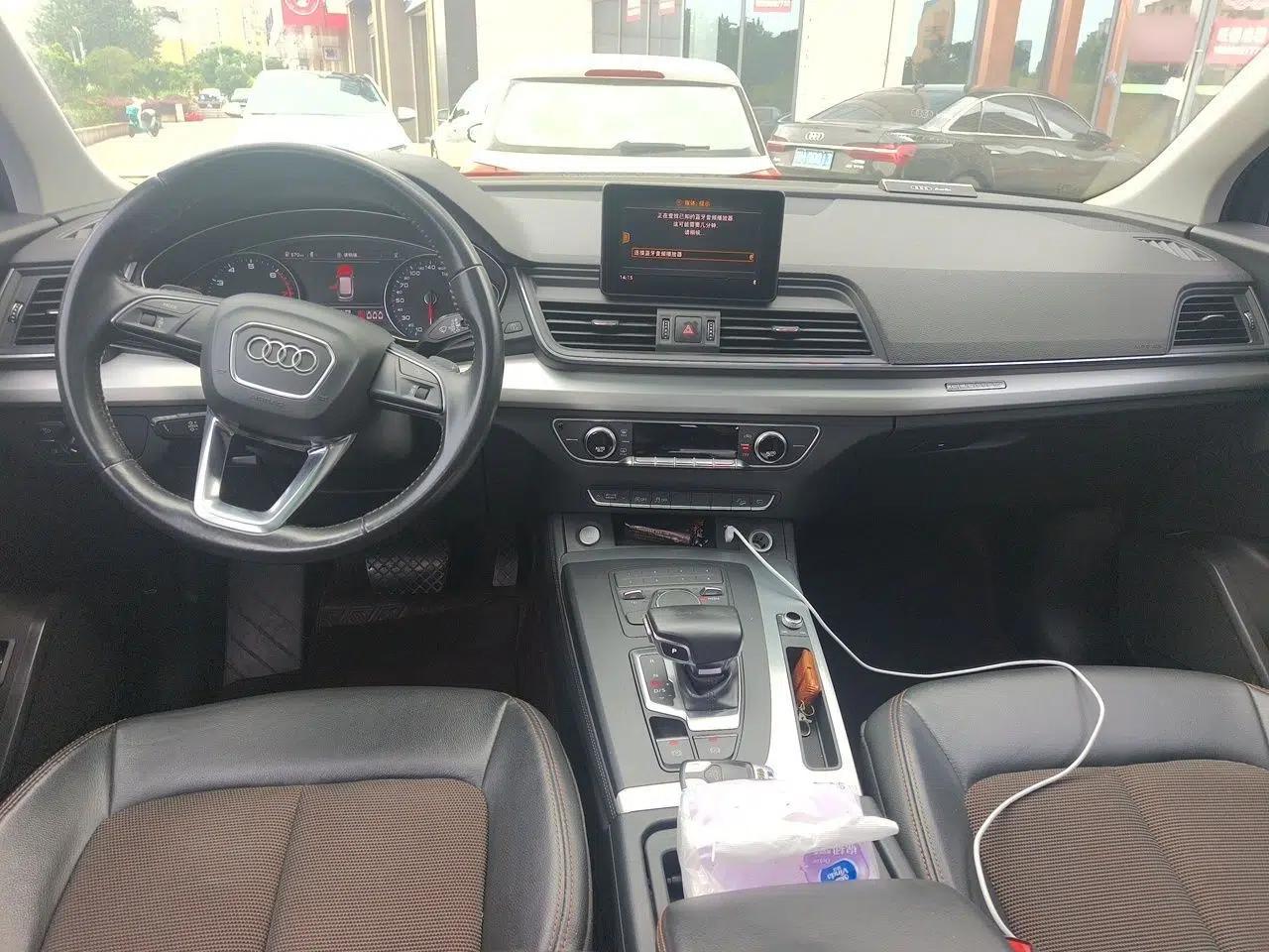 Audi Q5L 2020 Revised 40 TFSI Prestige Edition — миниатюра 9