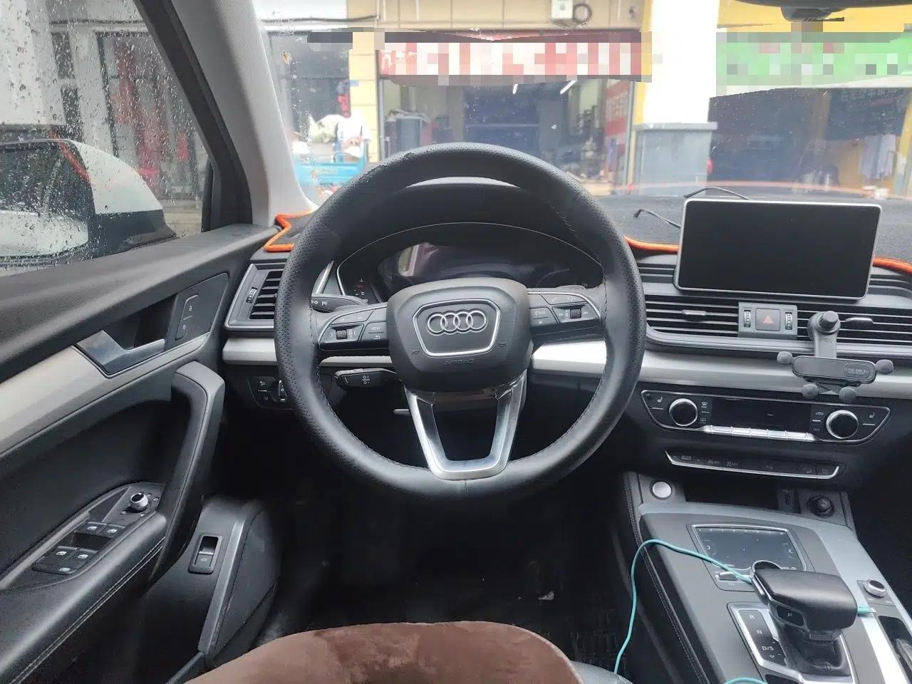 Audi Q5L 2020 Updated 40 TFSI Prestige Fashion Edition — миниатюра 10