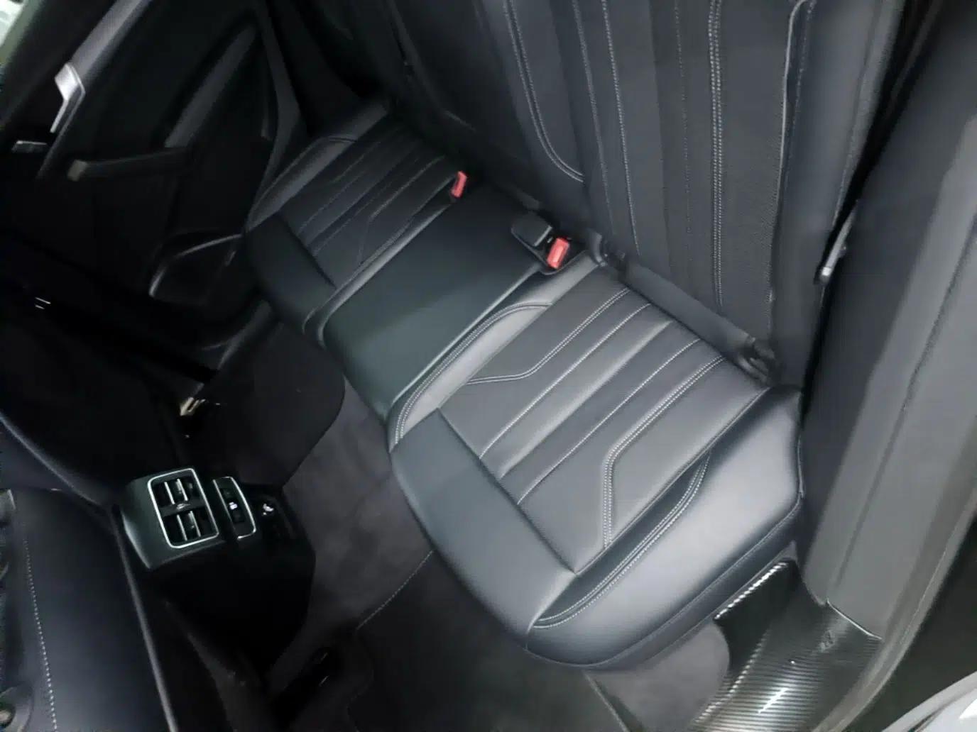 Audi Q5L 2024 45 TFSI Luxury Dynamic Model — миниатюра 20