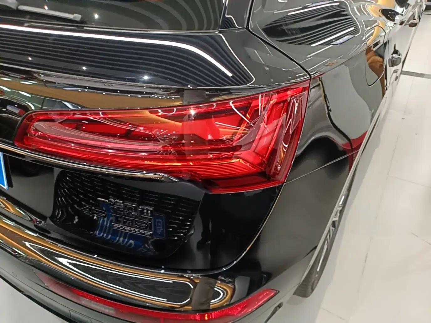 Audi Q5L 2024 45 TFSI Luxury Dynamic Model — миниатюра 9