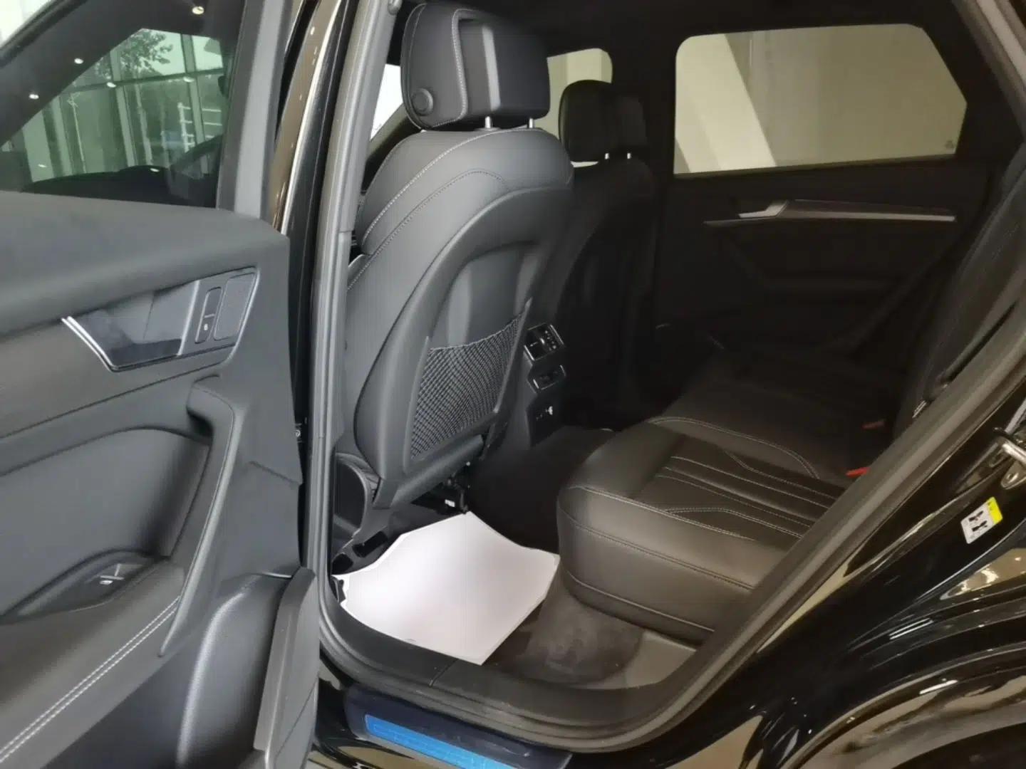 Audi Q5L 2023 40T Luxury Dynamic Model — миниатюра 20