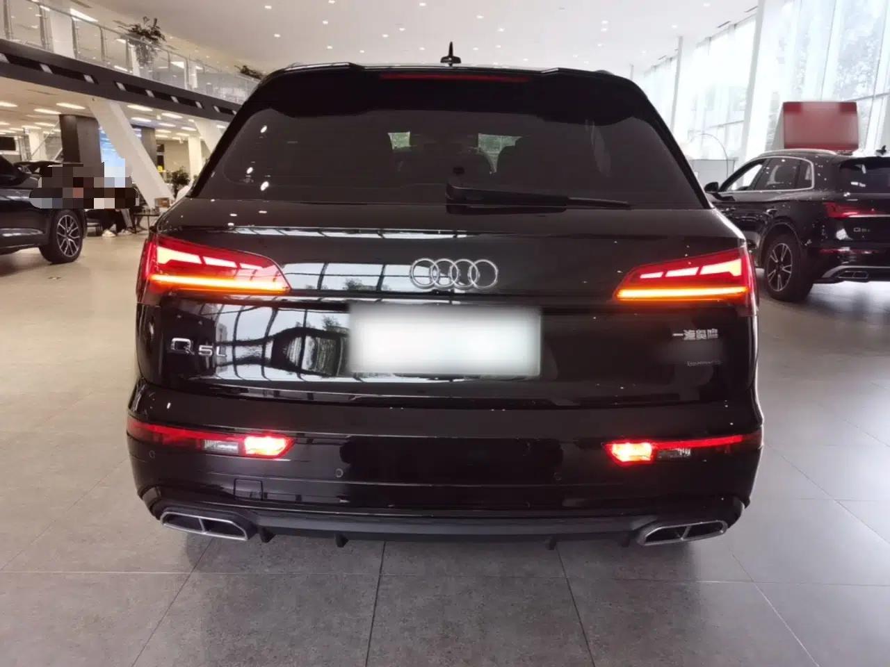 Audi Q5L 2023 40T Luxury Dynamic Model — миниатюра 5