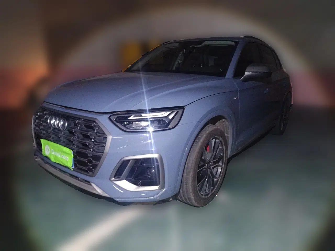 Audi Q5L 2022 40T Luxury Dynamic Model — миниатюра 1
