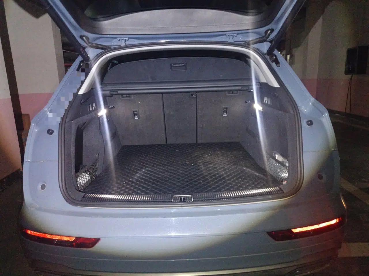 Audi Q5L 2022 40T Luxury Dynamic Model — миниатюра 19