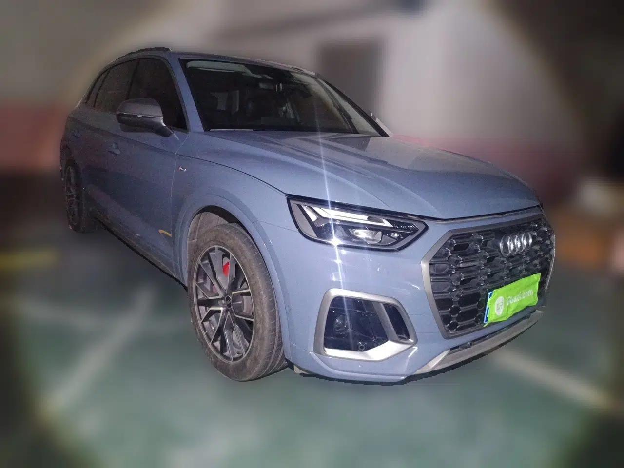 Audi Q5L 2022 40T Luxury Dynamic Model — миниатюра 3