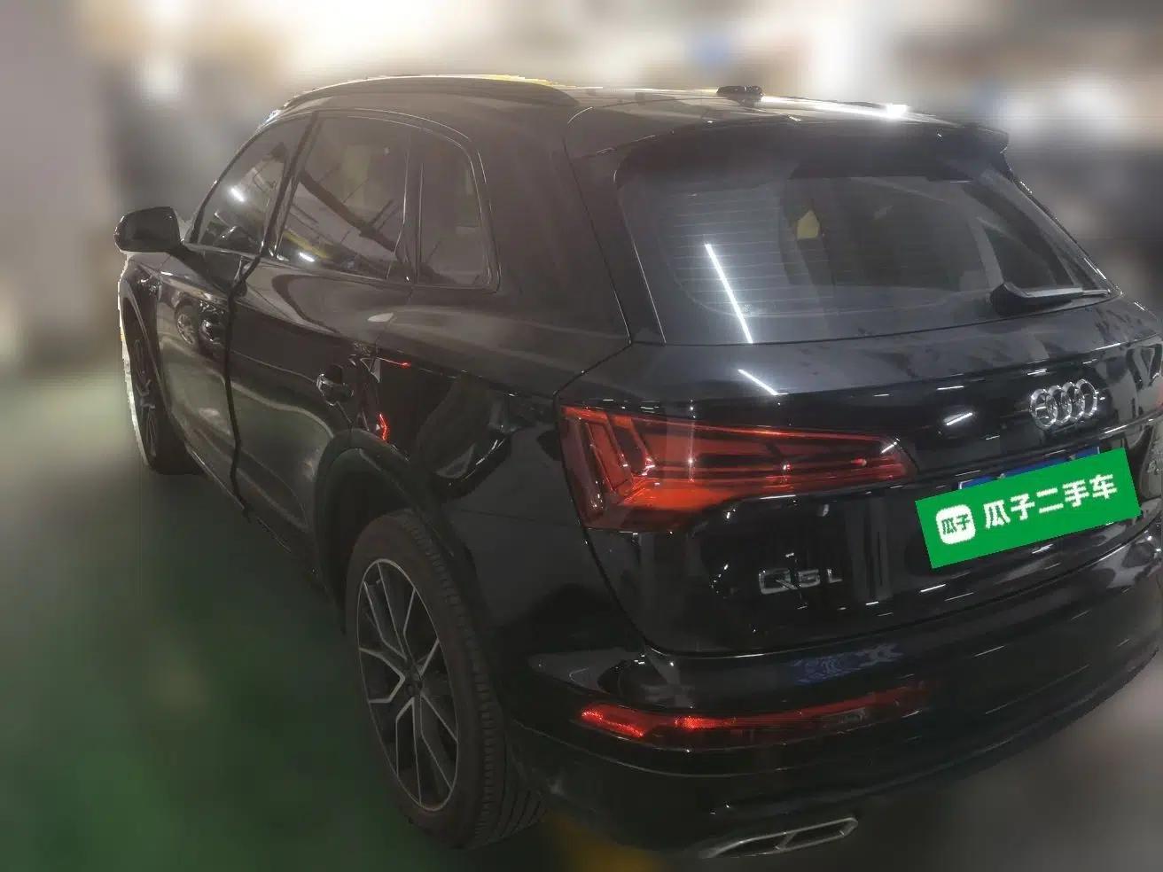 Audi Q5L 2025 quattro 45th Anniversary Edition 45 TFSI Luxury Dynamic Model — миниатюра 4
