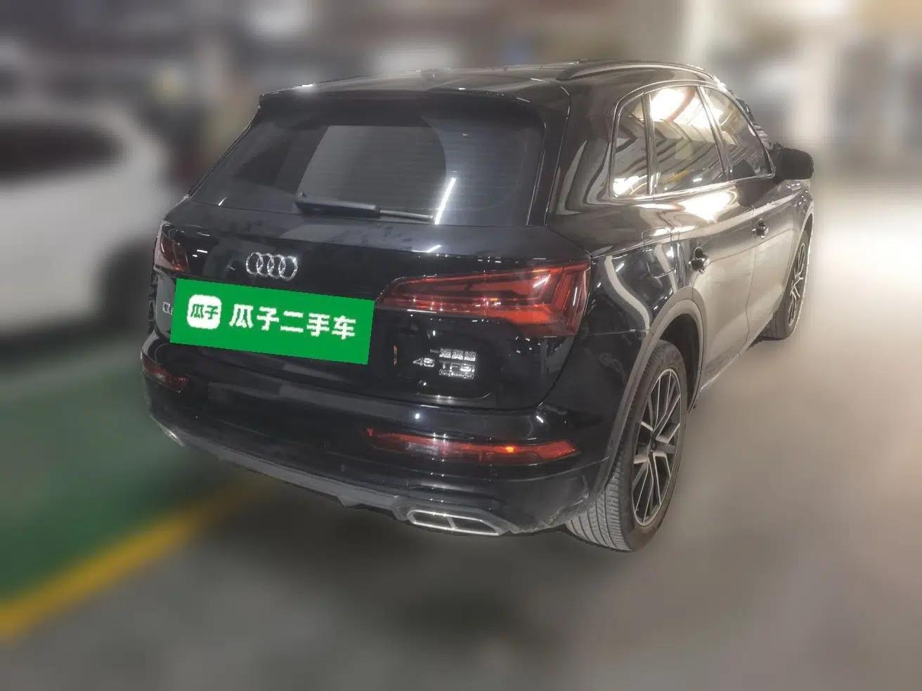 Audi Q5L 2025 quattro 45th Anniversary Edition 45 TFSI Luxury Dynamic Model — миниатюра 6