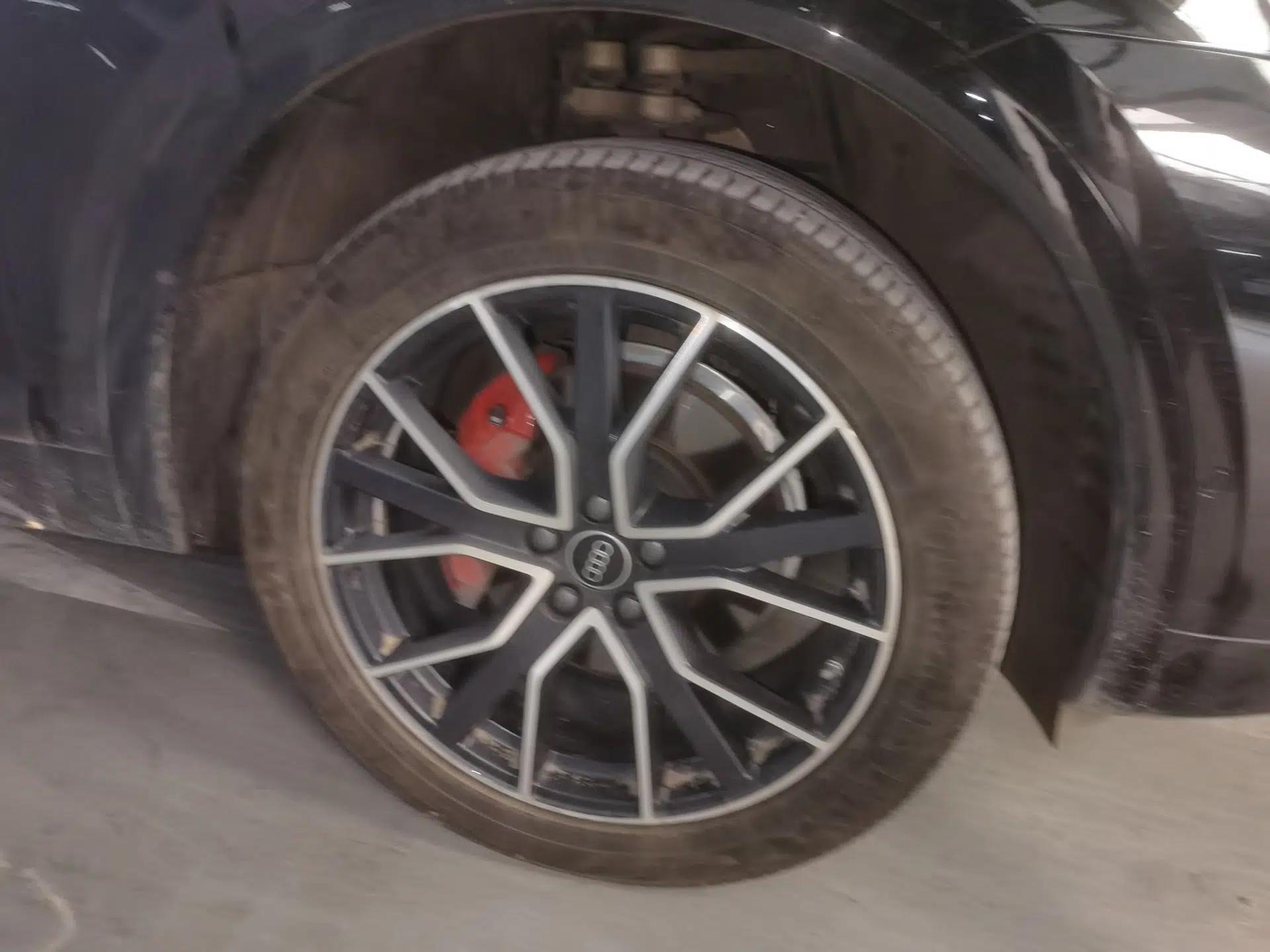Audi Q5L 2025 quattro 45th Anniversary Edition 45 TFSI Luxury Dynamic Model — миниатюра 8