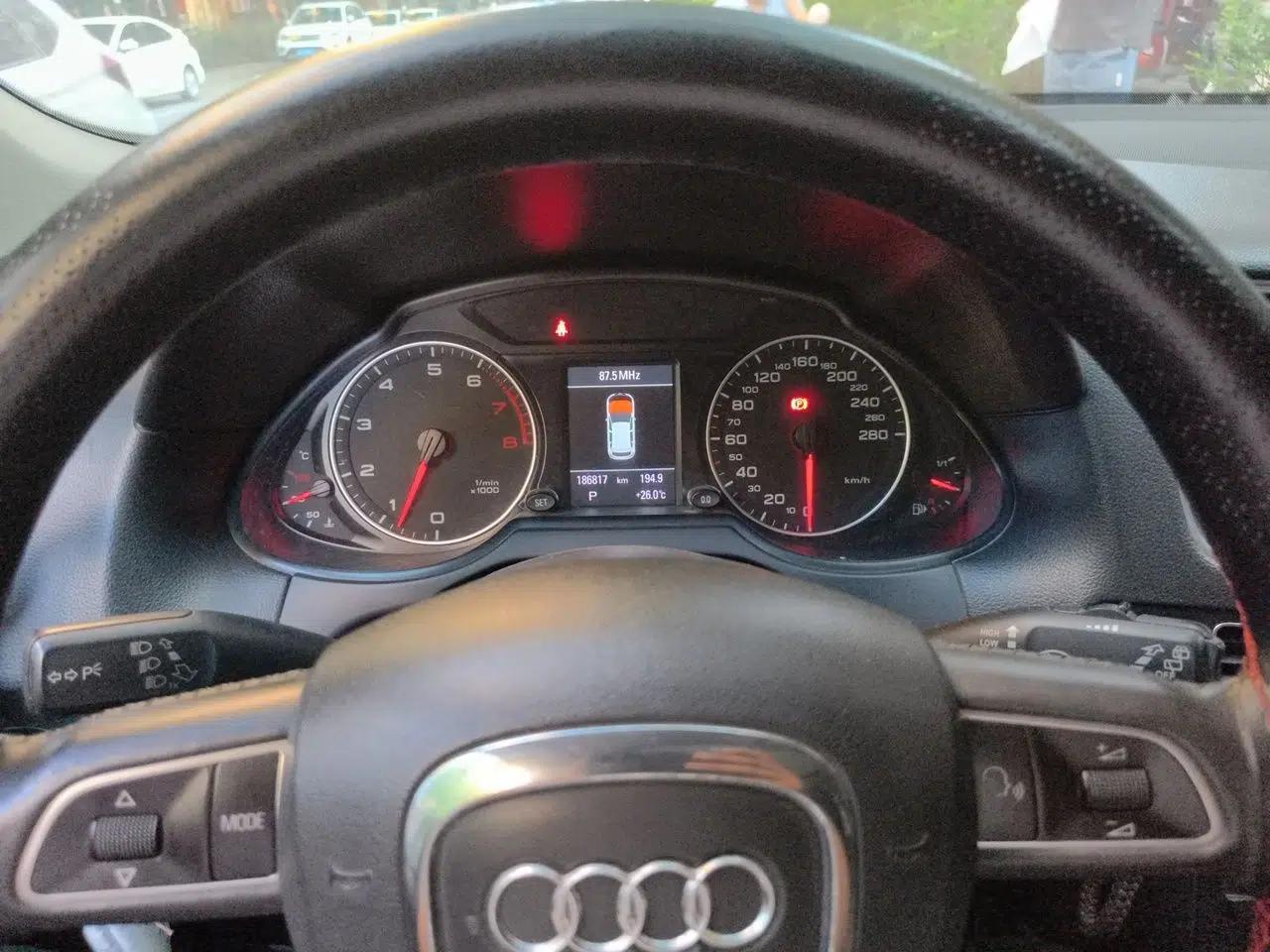 Audi Q5 2011 2.0TFSI Comfort Version — миниатюра 11