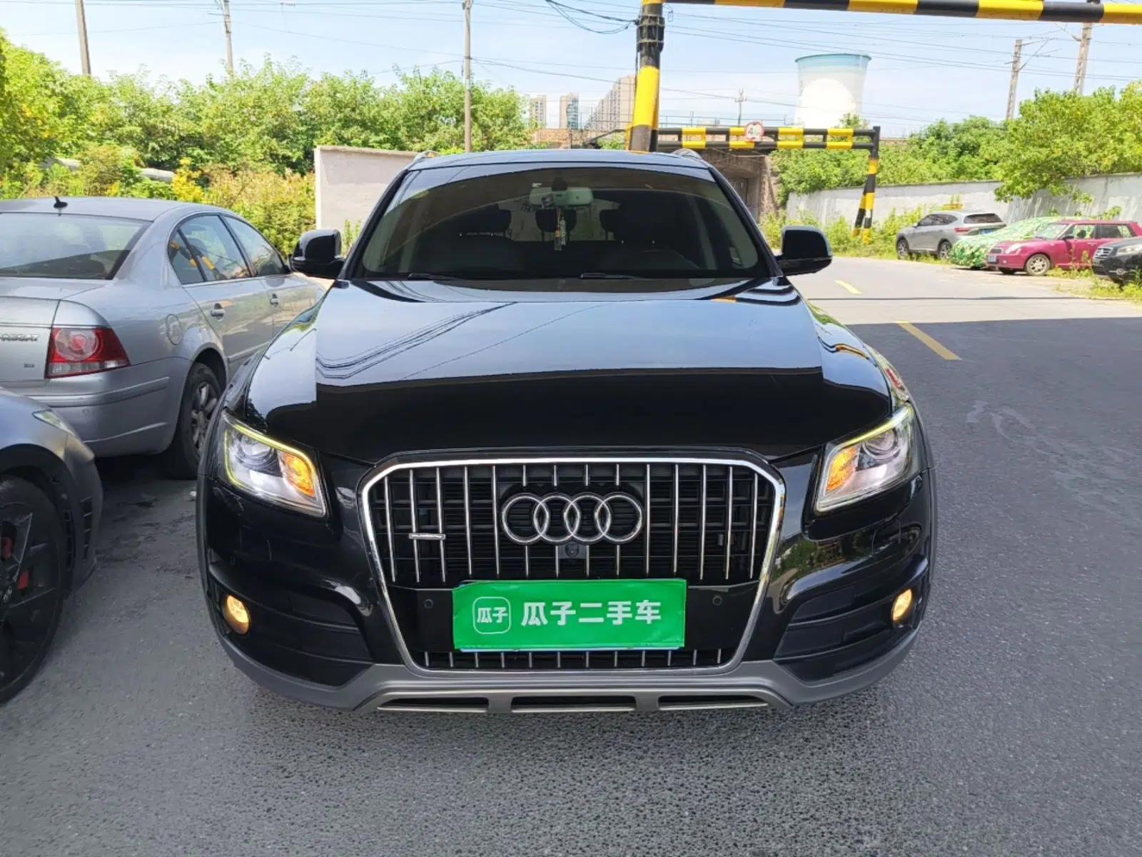 Audi Q5 2018 Collector's Edition 40 TFSI Technology Model — миниатюра 2