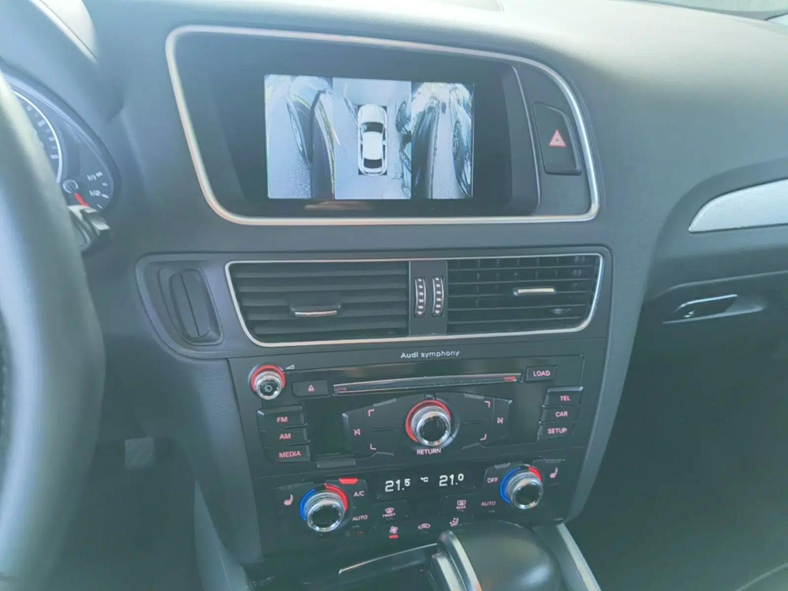 Audi Q5 2018 Collector's Edition 40 TFSI Technology Model — миниатюра 15