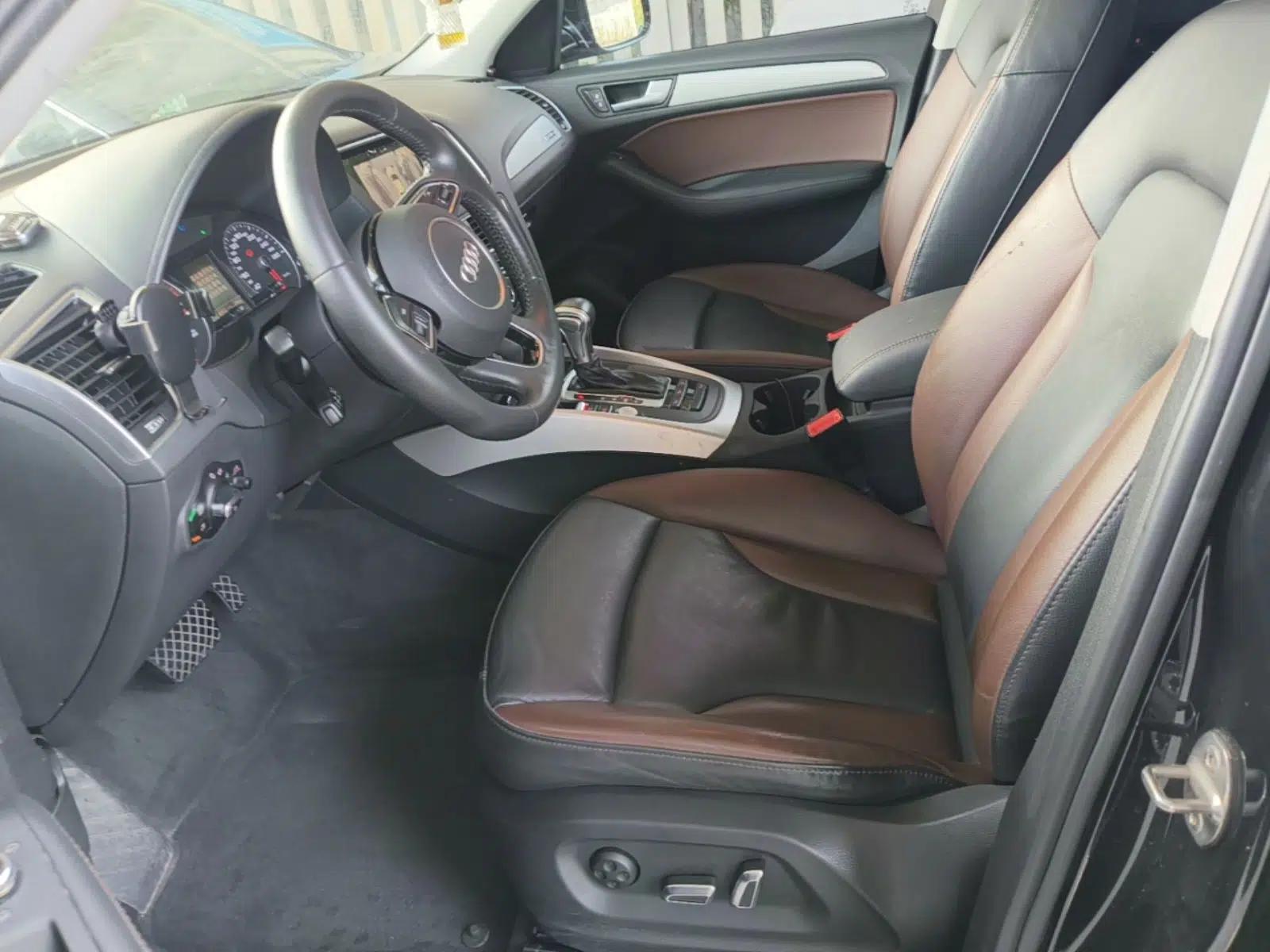 Audi Q5 2018 Collector's Edition 40 TFSI Technology Model — миниатюра 17