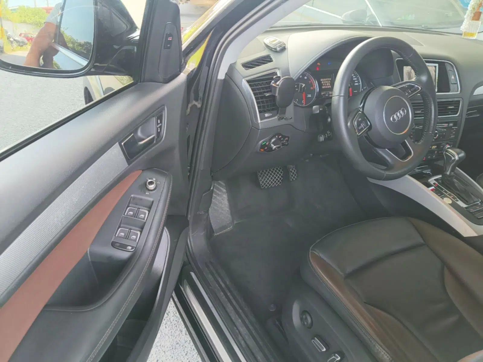 Audi Q5 2018 Collector's Edition 40 TFSI Technology Model — миниатюра 18