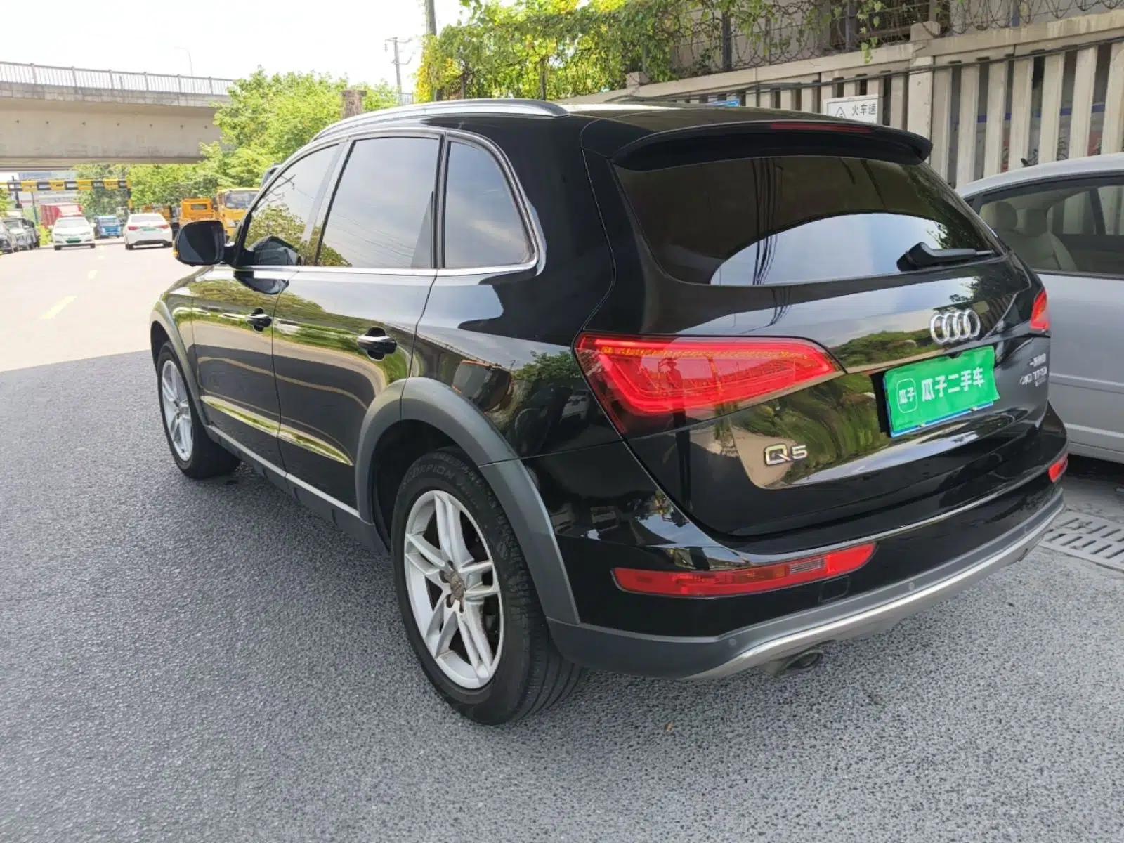 Audi Q5 2018 Collector's Edition 40 TFSI Technology Model — миниатюра 4