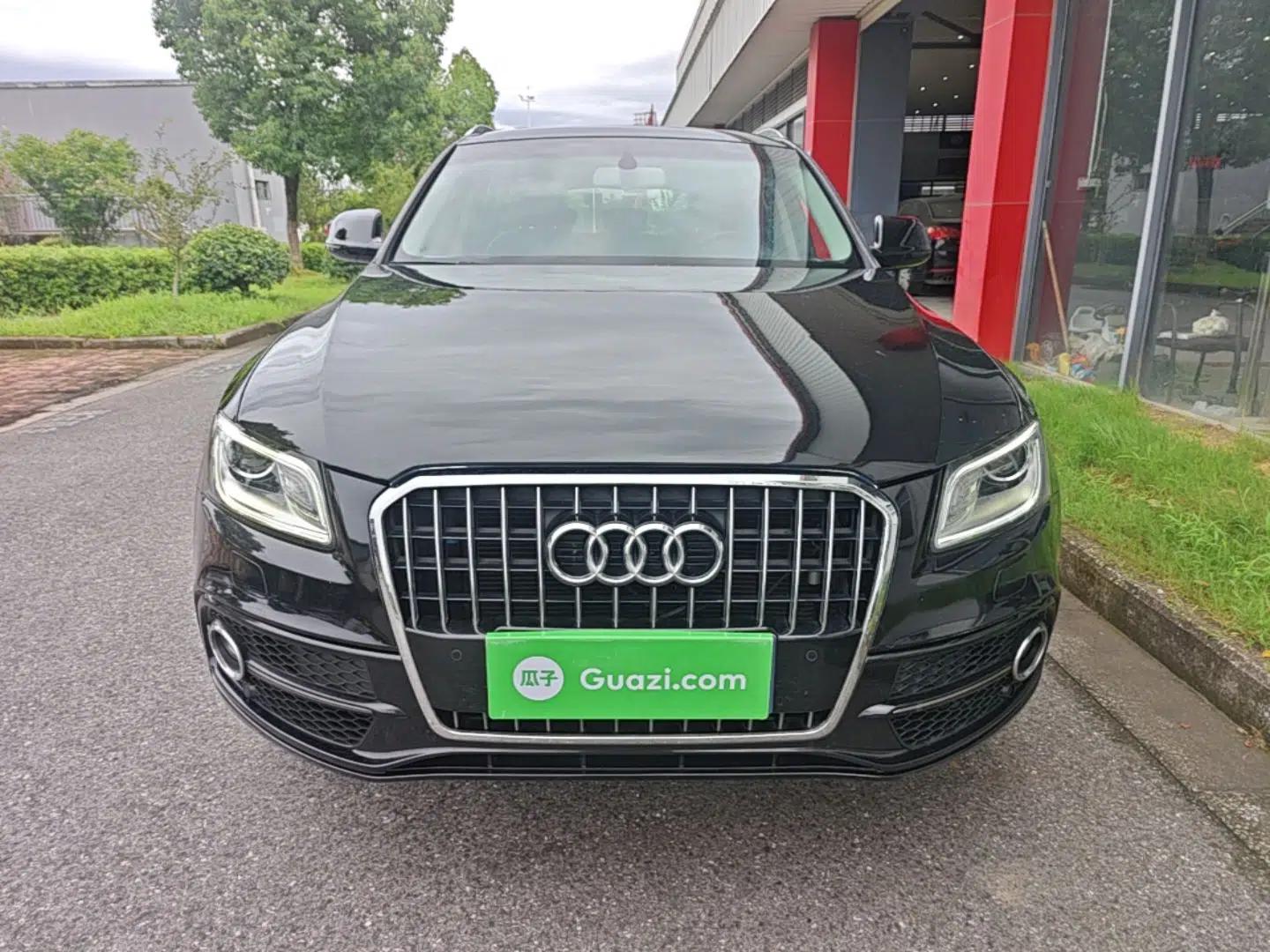Audi Q5 2017 Plus 40 TFSI Ambition Model — миниатюра 2