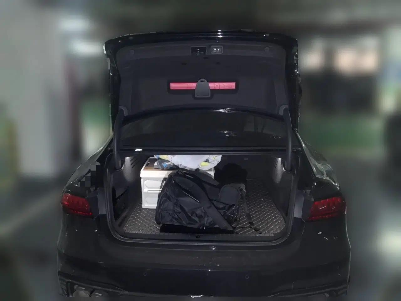 Audi A7L 2024 45 TFSI quattro S-line Black Warrior Edition — миниатюра 19