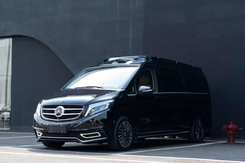 Mercedes-Benz V-Class 2018 V 260 L Premium Extended Edition (China VI Emission Standard) — миниатюра 1
