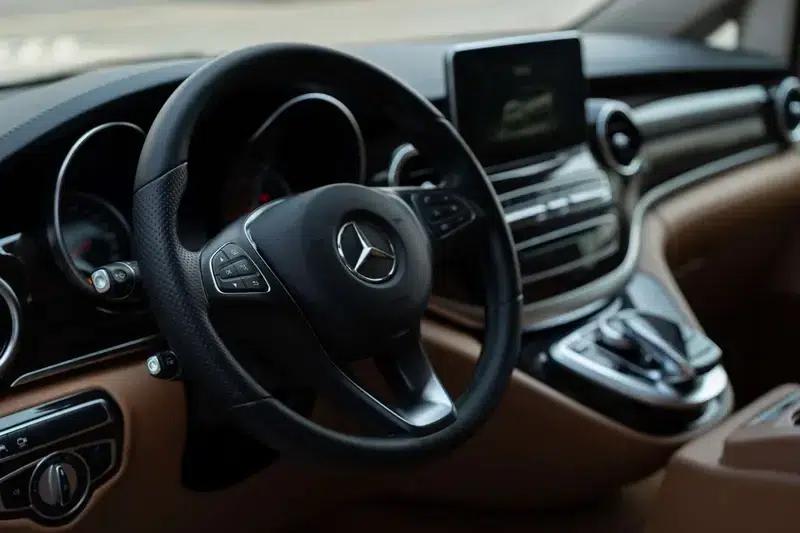 Mercedes-Benz V-Class 2018 V 260 L Premium Extended Edition (China VI Emission Standard) — миниатюра 10