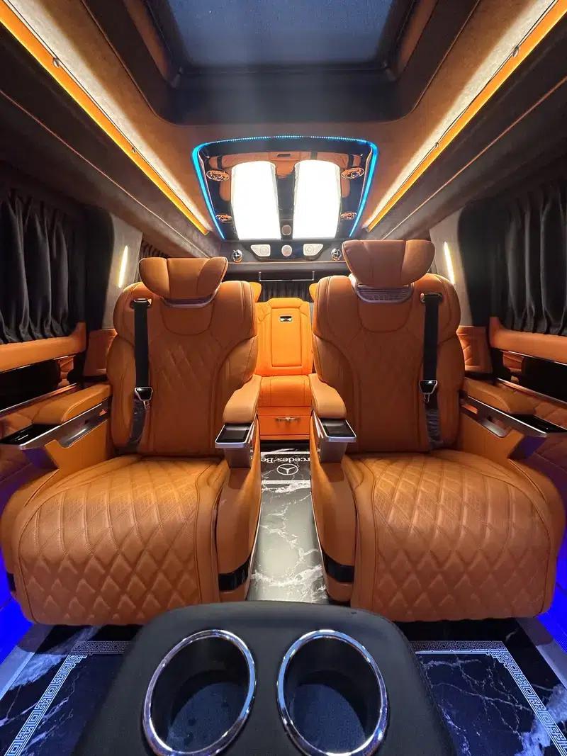 Mercedes-Benz V-Class 2018 V 260 L Premium Extended Edition (China VI Emission Standard) — миниатюра 11