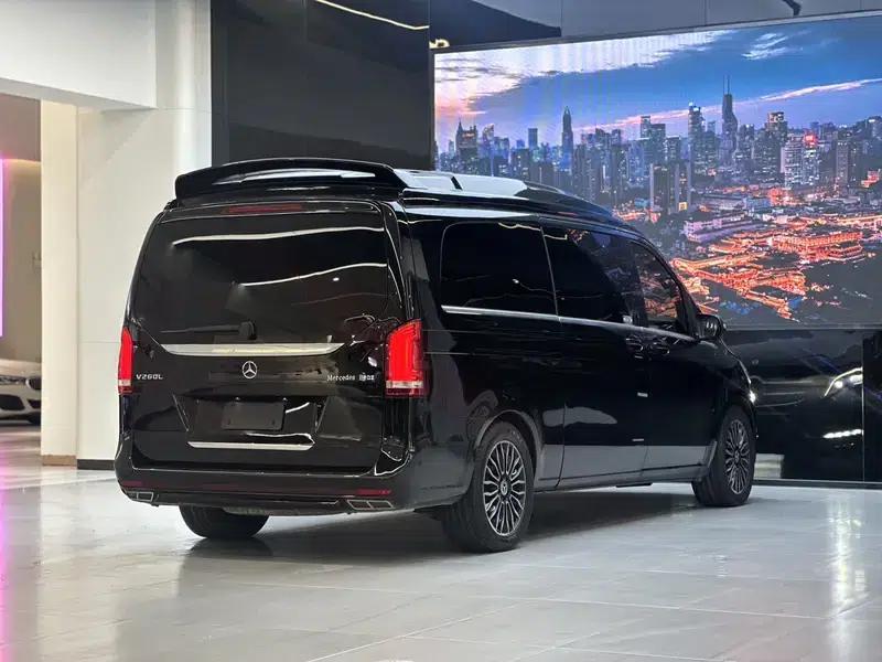 Mercedes-Benz V-Class 2018 V 260 L Premium Extended Edition (China VI Emission Standard) — миниатюра 6
