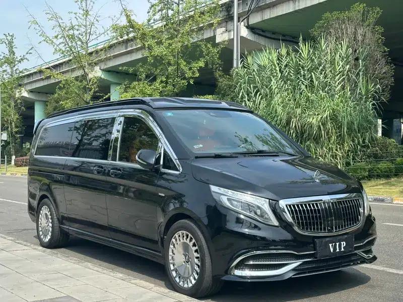 Mercedes-Benz V-Class 2017 V 260 L Premium Extended Edition — миниатюра 3