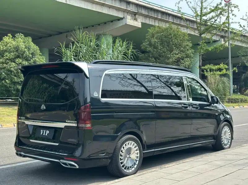 Mercedes-Benz V-Class 2017 V 260 L Premium Extended Edition — миниатюра 7