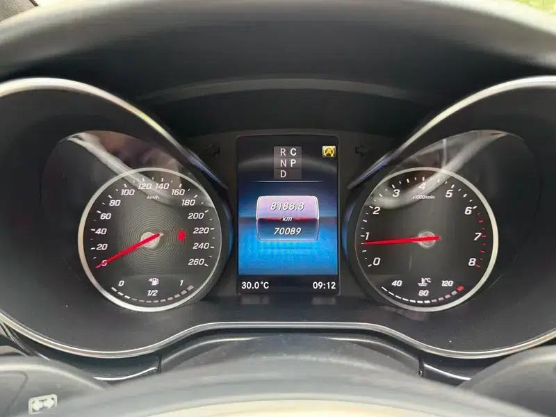2021 Mercedes-Benz V-Class 2.0L Automatic Front-Wheel Drive 7-Seater Factory Custom Edition — миниатюра 11