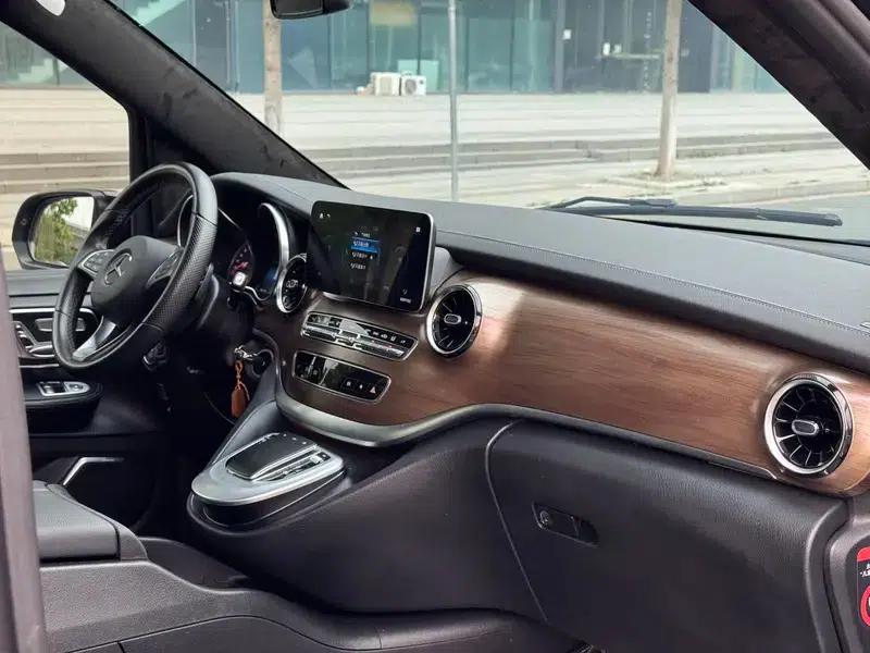 Mercedes-Benz V-Class 2020 V 260 Premium Edition — миниатюра 20