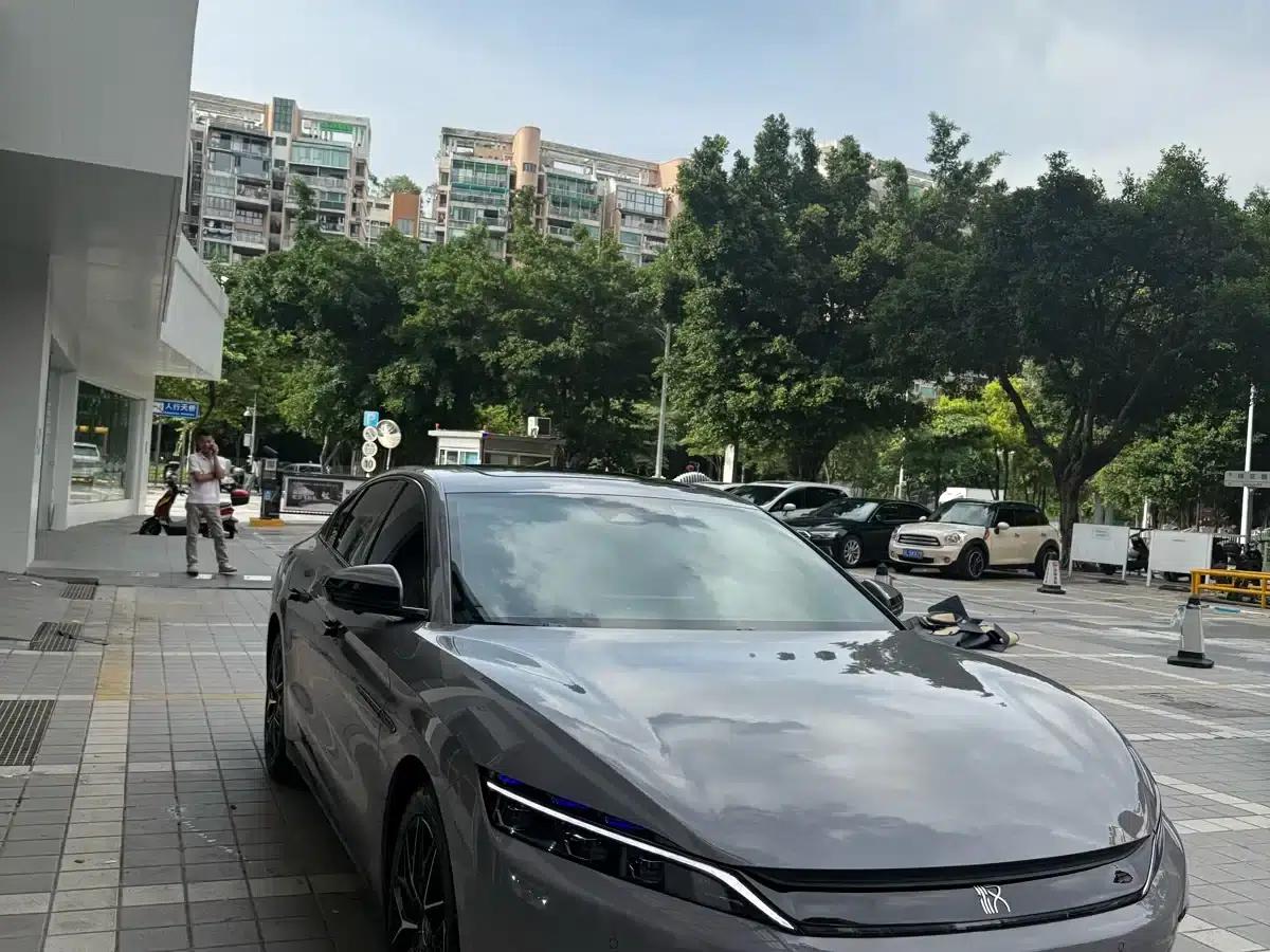 2025 Han DM-i Intelligent Driving Edition 125KM Premium — миниатюра 1