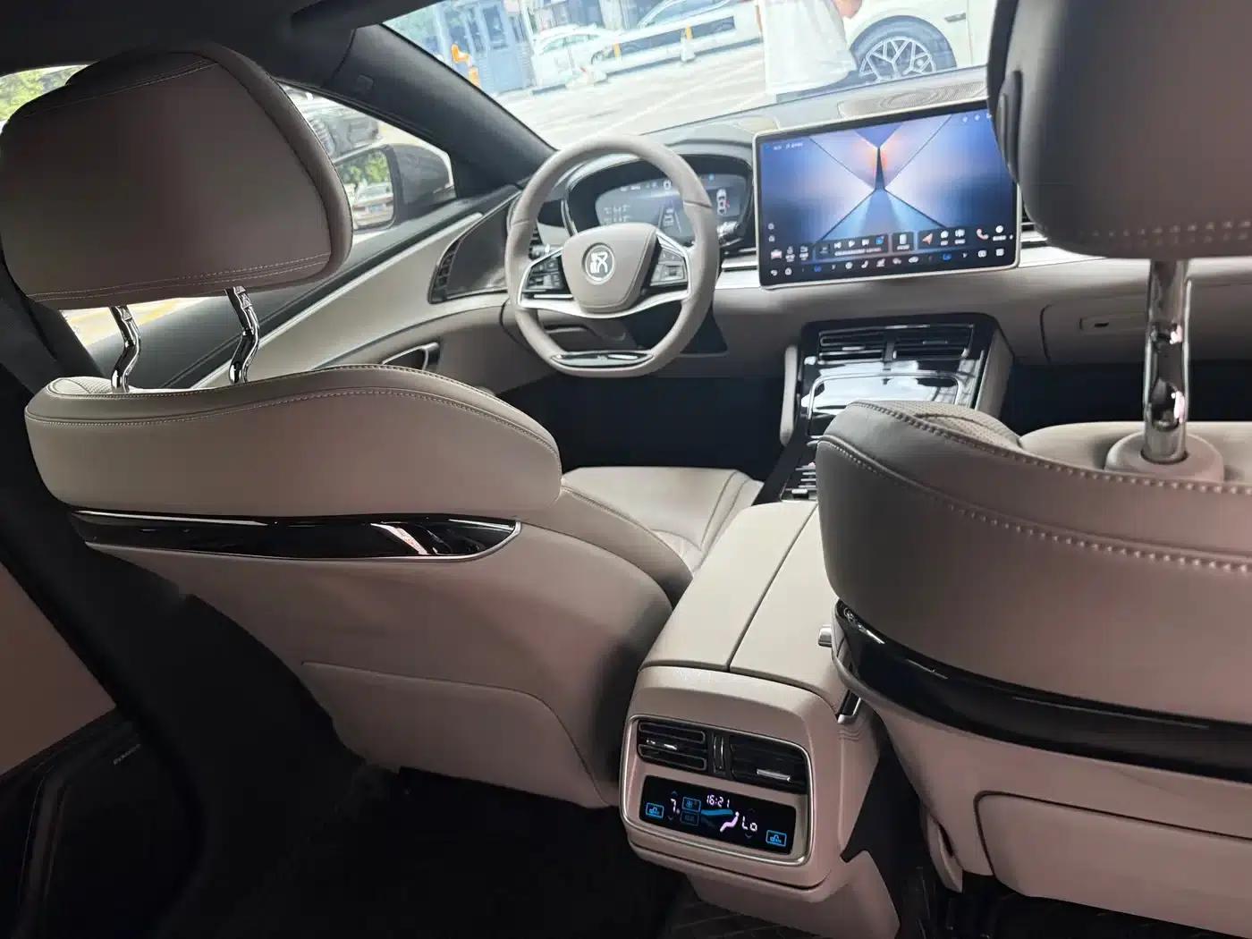 2025 Han DM-i Intelligent Driving Edition 125KM Premium — миниатюра 7