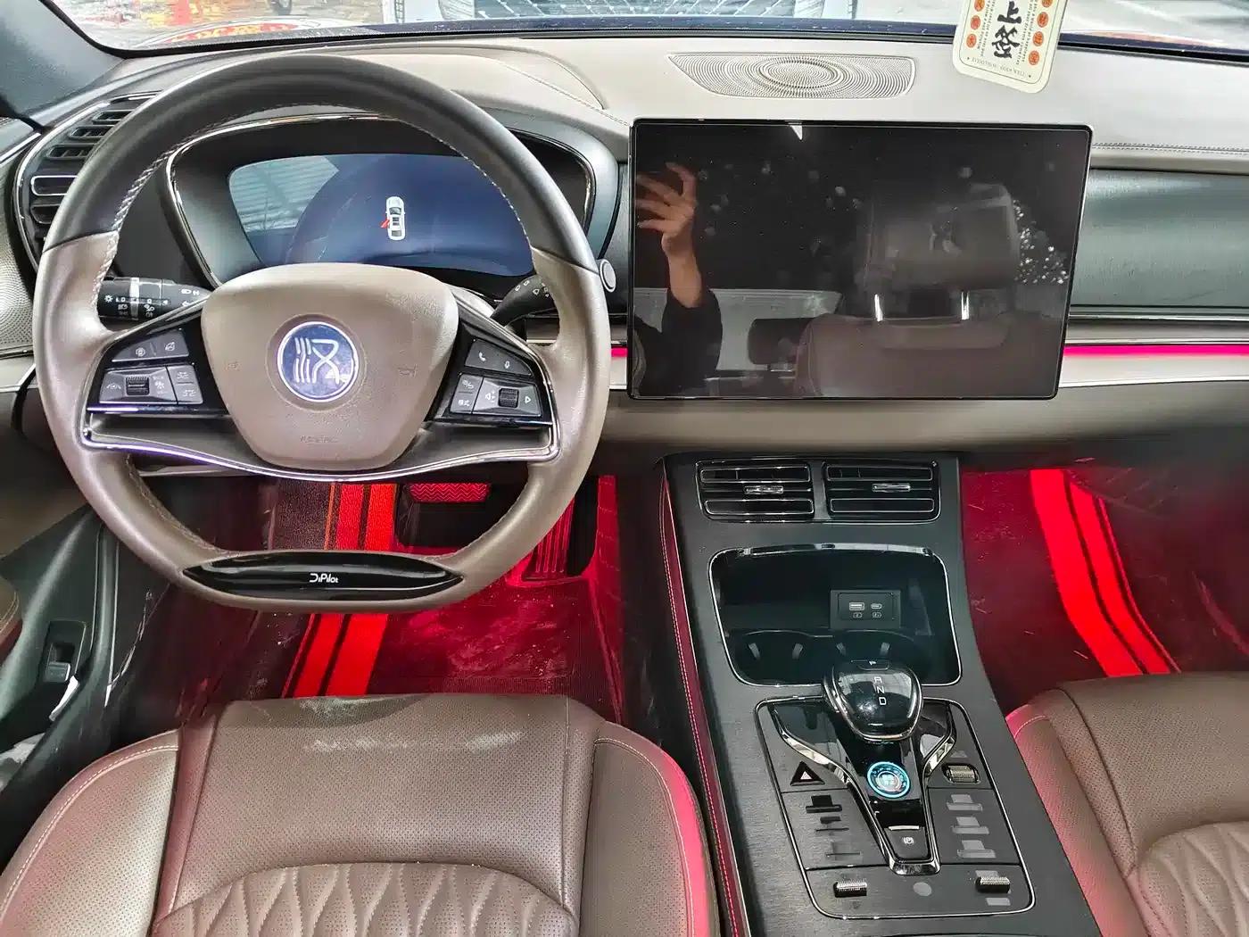 Han 2023 EV Champion Edition 506KM Front-Wheel Drive Premium — миниатюра 3