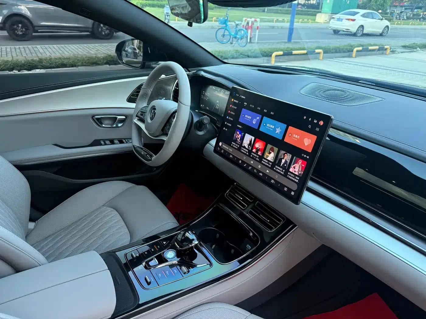 Han 2025 EV 605KM Premium Edition — миниатюра 13