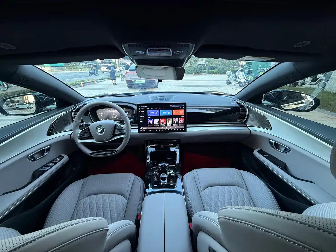 Han 2025 EV 605KM Premium Edition — миниатюра 7