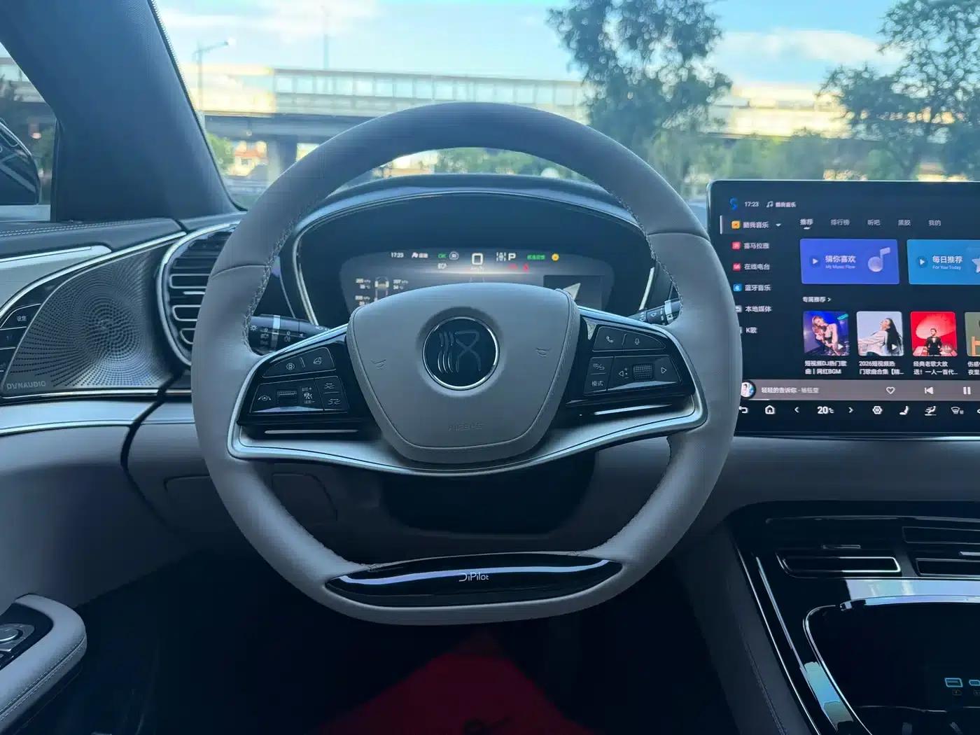 Han 2025 EV 605KM Premium Edition — миниатюра 8