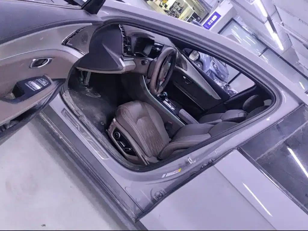 Han 2025 DM-i Intelligent Driving Edition Flagship Model with 125KM LiDAR — миниатюра 3