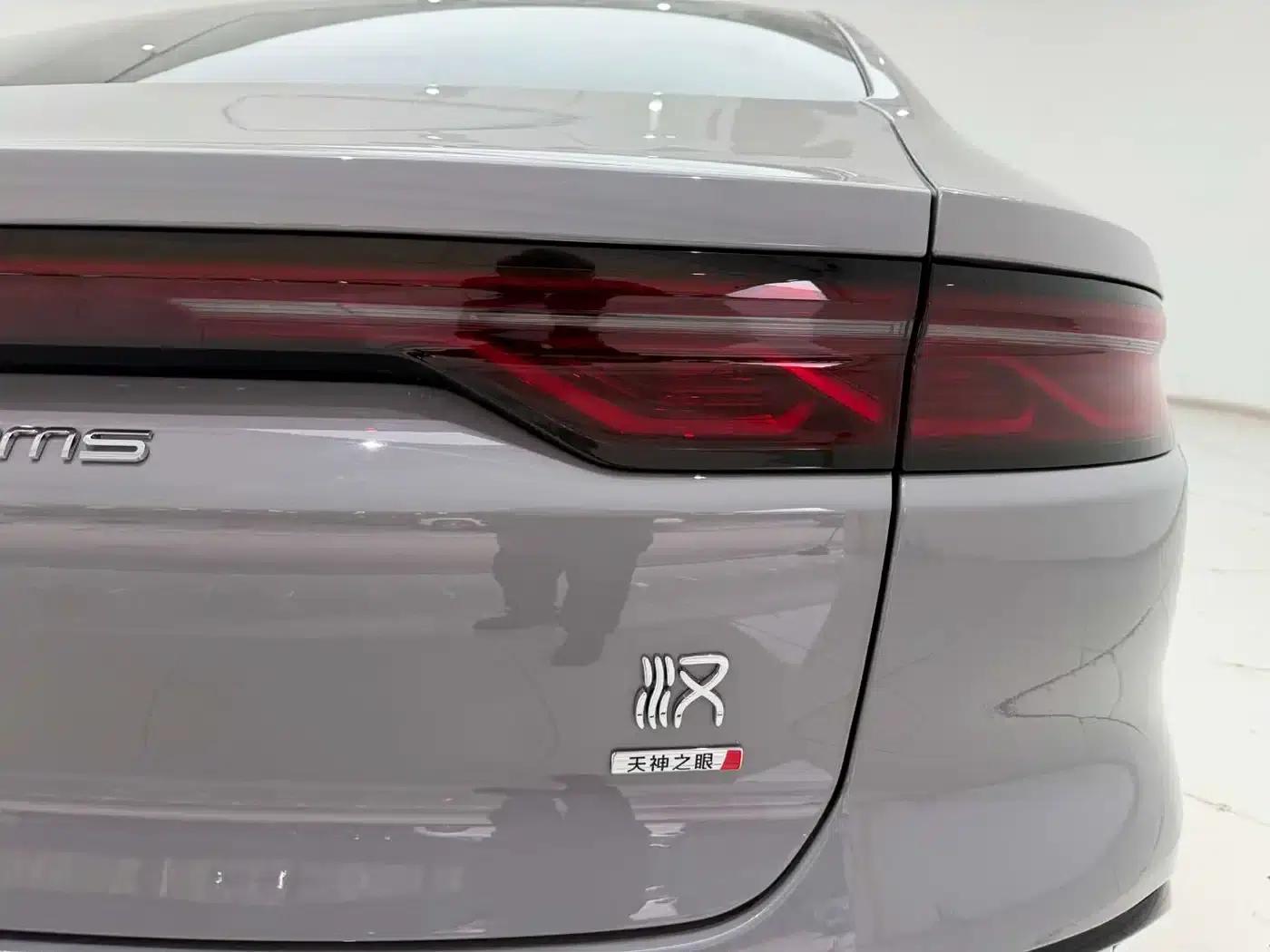 Han 2025 DM-i Intelligent Driving Edition Flagship Model with 125KM LiDAR — миниатюра 10