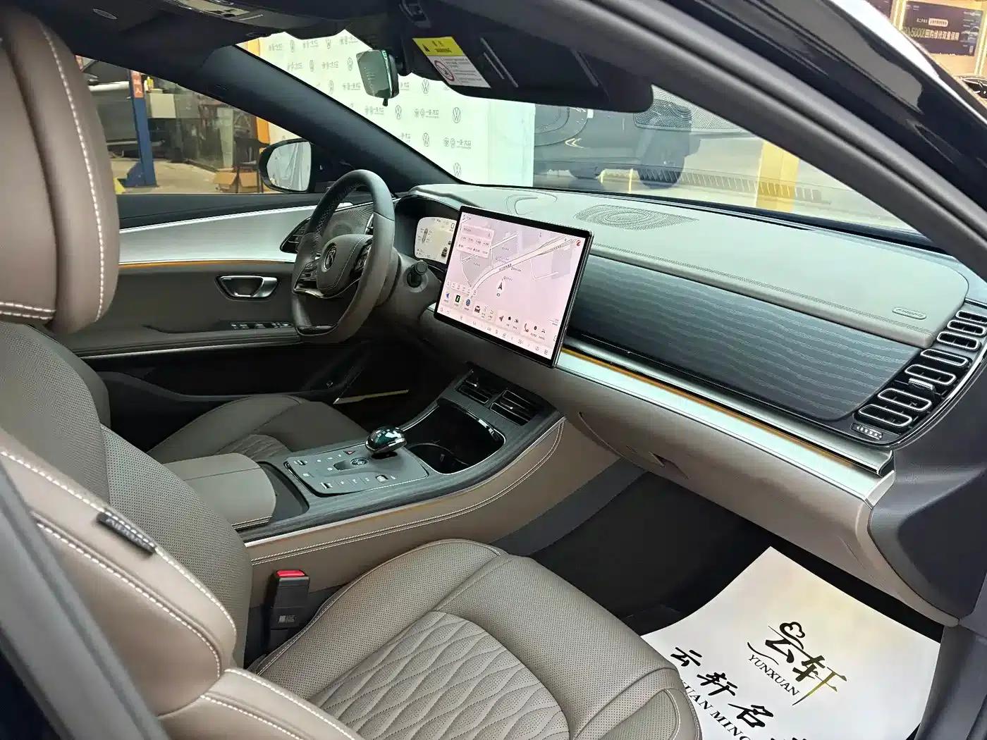 Han 2025 DM-i Intelligent Driving Edition 125KM Elite — миниатюра 16