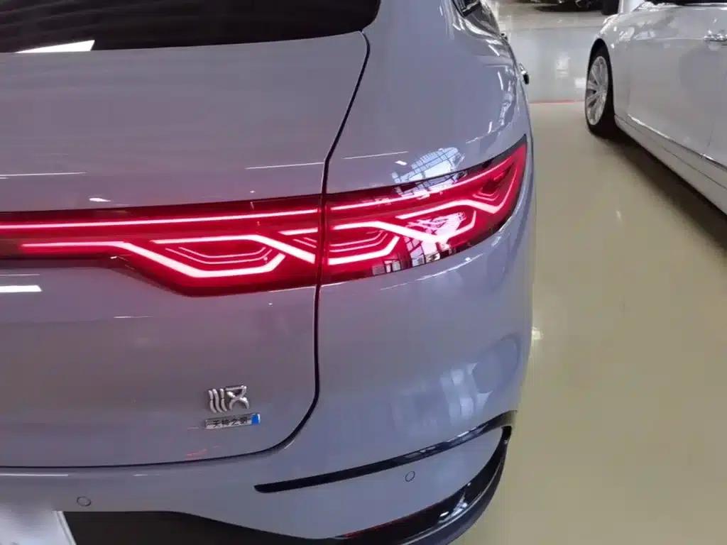 2025 Han DM-i Intelligent Driving Edition 125KM Premium — миниатюра 8