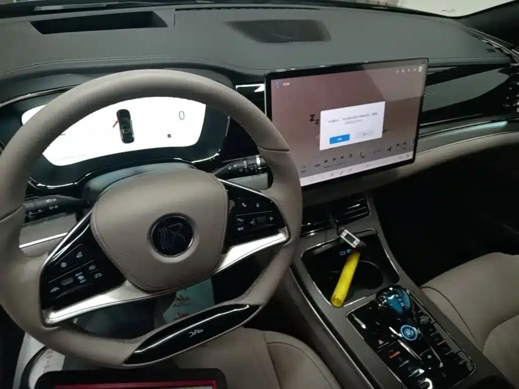 Han 2024 DM-i Glory Edition 200KM Flagship — миниатюра 10