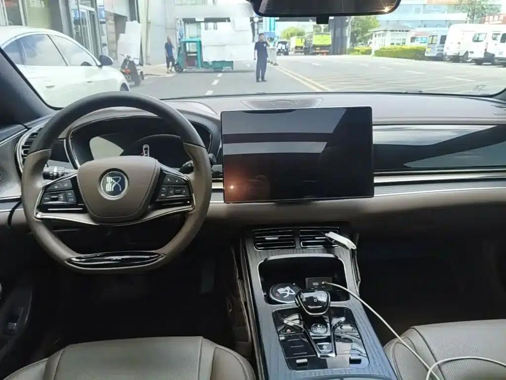 Han 2023 DM-i Champion Edition 121KM Premium Model — миниатюра 10