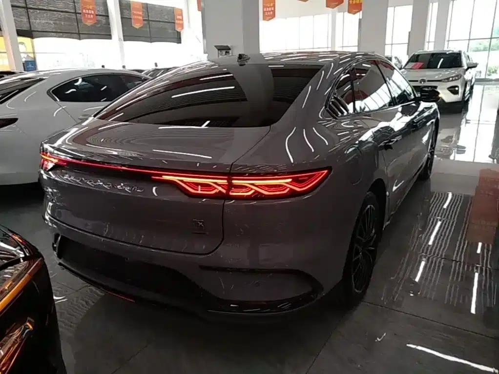 Han 2025 DM-i Intelligent Driving Edition Flagship Model with 125KM LiDAR — миниатюра 6