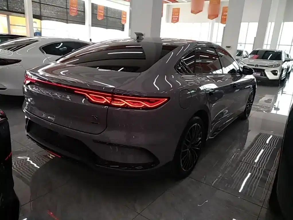 Han 2025 DM-i Intelligent Driving Edition Flagship Model with 125KM LiDAR — миниатюра 7