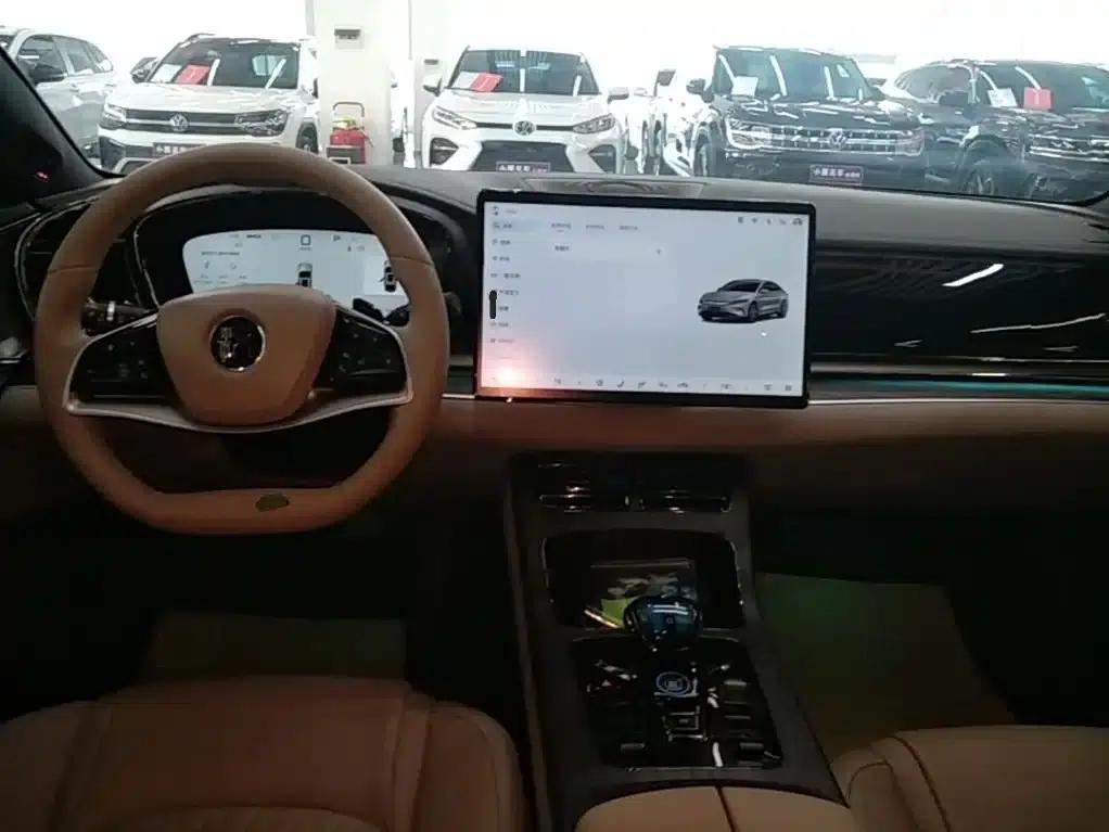 Han 2025 DM-i Intelligent Driving Edition Flagship Model with 125KM LiDAR — миниатюра 10