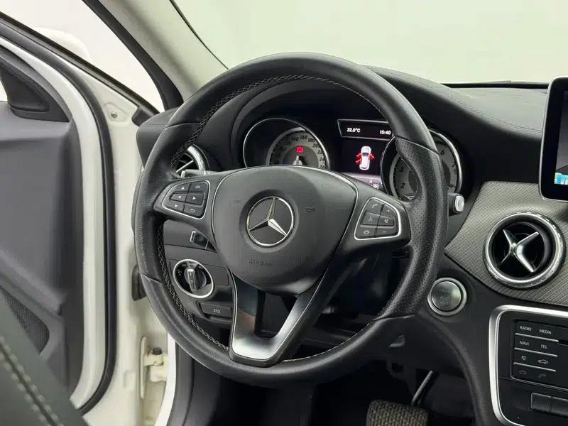 2016 Mercedes-Benz GLA 200 Fashion Edition — миниатюра 16