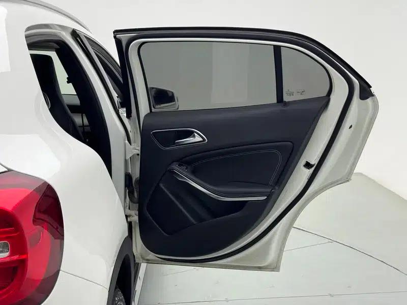 2016 Mercedes-Benz GLA 200 Fashion Edition — миниатюра 27